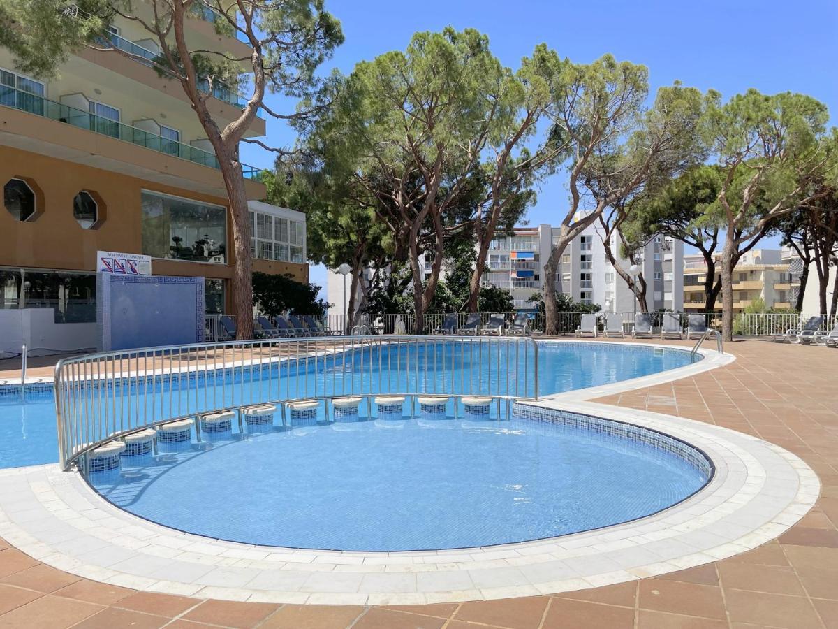 Rentalmar Blue Beach & Pool 萨洛 外观 照片